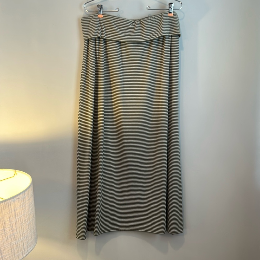 Vince Camuto long skirt